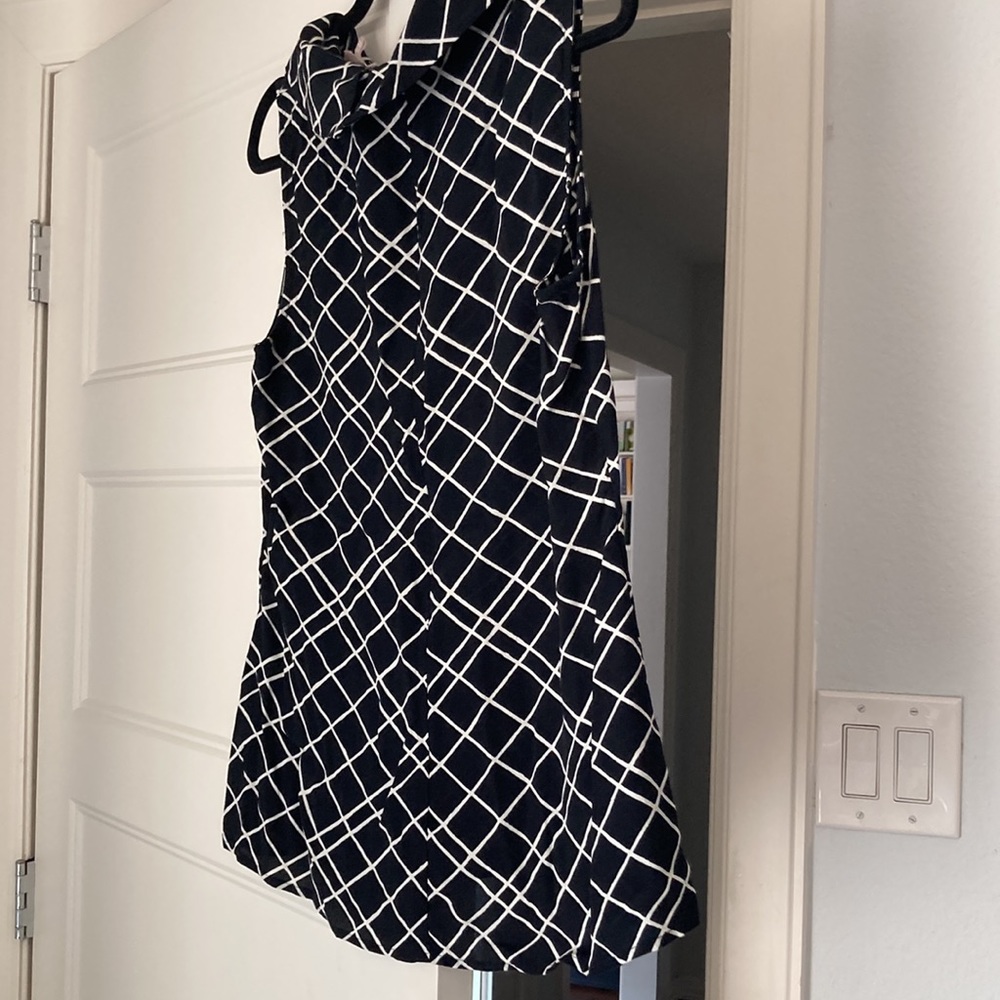 Banana Republic sleeveless window-pane black and white top - Picture 5 of 12